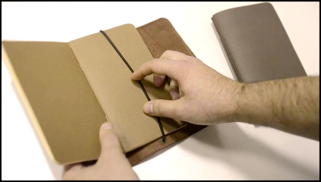 Видеоклип Замена тетрадок в блокноте из натуральной кожи серии Classic 
