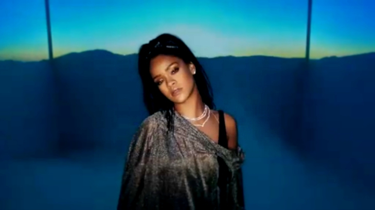 Видеоклип Calvin Harris - This Is What You Came For  ft. Rihanna