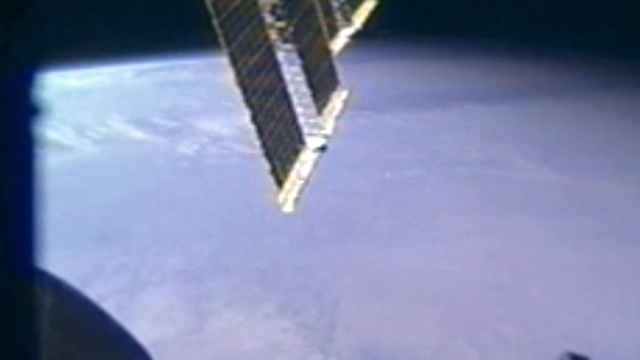 Видеоклип Пульсирующее НЛО в атмосфере Земли - Съемка с МКС 12 сентября 2012