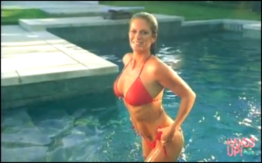 Видеоклип Fountains Of Wayne - Stacy's Mom (RaymanRave Video Edit)