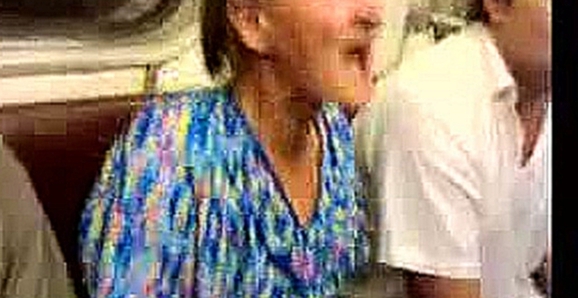 Видеоклип Сумашедшая бабка в метро