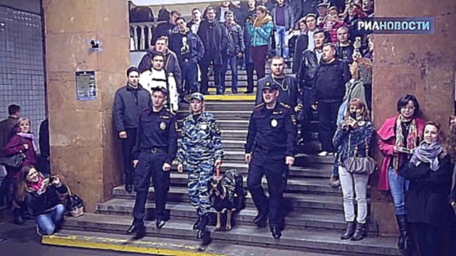 Видеоклип Хор МВД устроил флешмоб в метро ко Дню полиции
