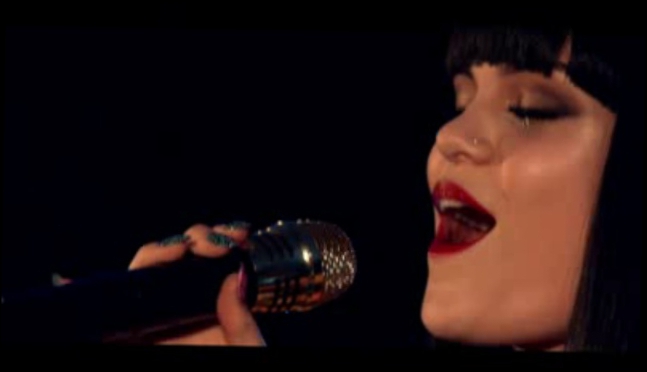 Видеоклип Jessie J - Domino (Live in London 2011) + download HD