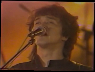 Видеоклип В. Цой и гр. КИНО - фрагмент концерта в Донецке 2 июня 1990 года. (Звезда по имени Солнце, Последний герой)