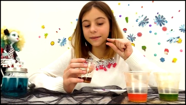 Видеоклип Эксперимент для Куклы Хай! Лагуна Блю и Подружка Вика. Опыты для детей с Красками! Видео с игрушками