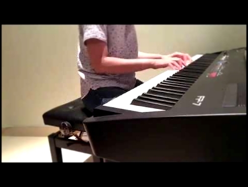 Видеоклип Words don't come easy - piano
