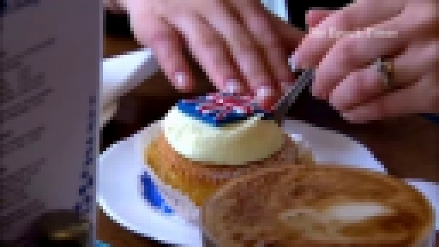 Видеоклип Шотландский пекарь проводит собственный референдум о независимости с помощью капкейков 