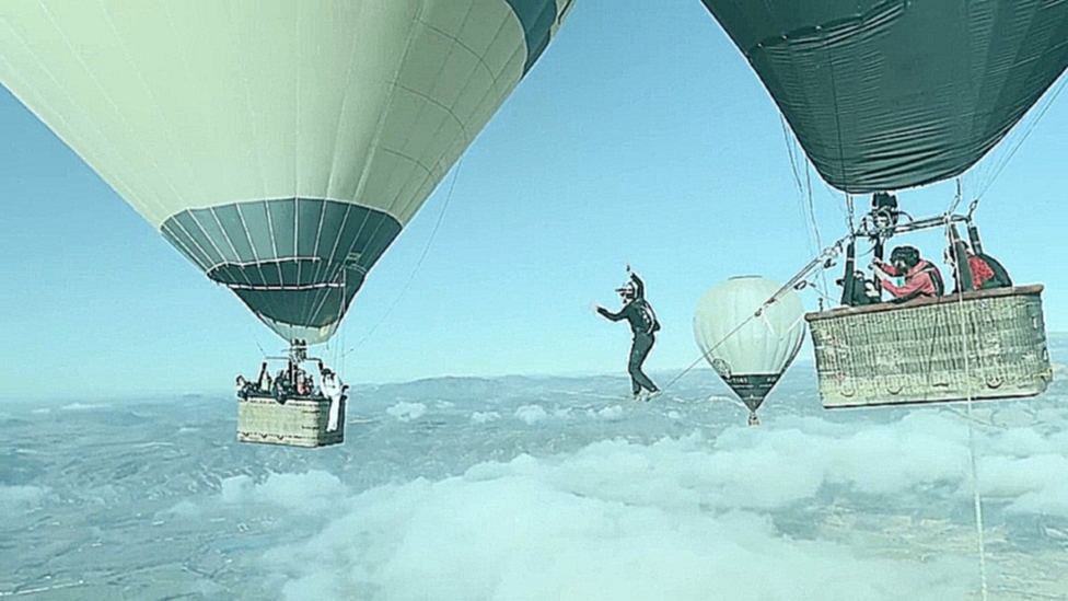 Видеоклип Между небом и ... воздушными шарами
