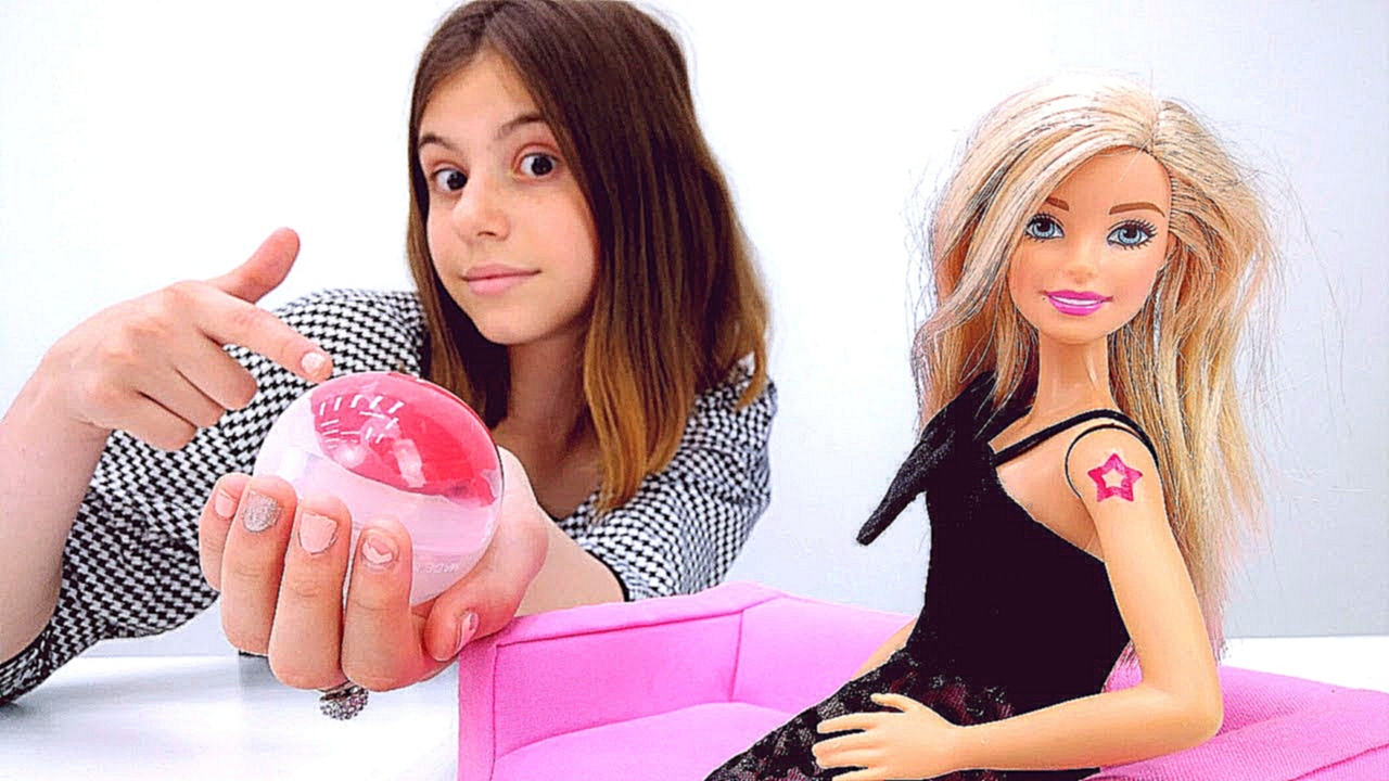 Видеоклип Мультики для девочек: #ЛучшаяподружкаВика делает ТАТУ для #Барби! Видео про кукол