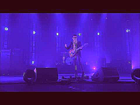 Видеоклип Arctic Monkeys - Do I Wanna Know - Live @ iTunes Festival 2013 - HD