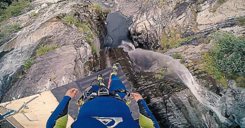 Видеоклип Прыжок в воду с высоты 59 метров!