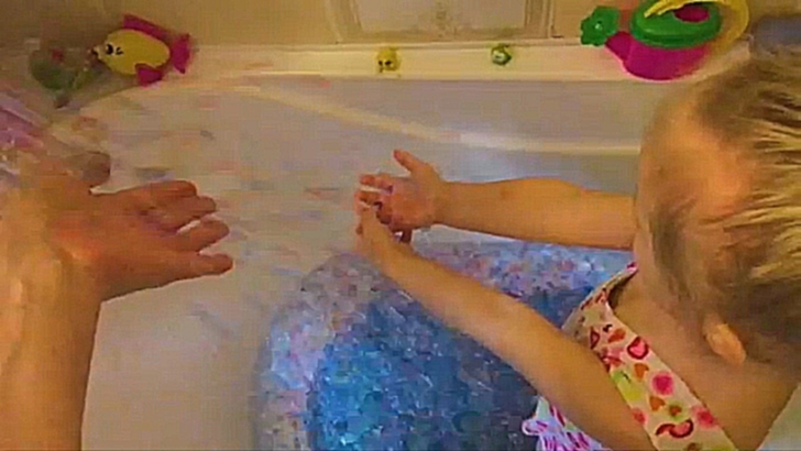 ОЧЕНЬ необычный Дождь в ванной из Орбиз игры для детей Orbeez Massaging Body