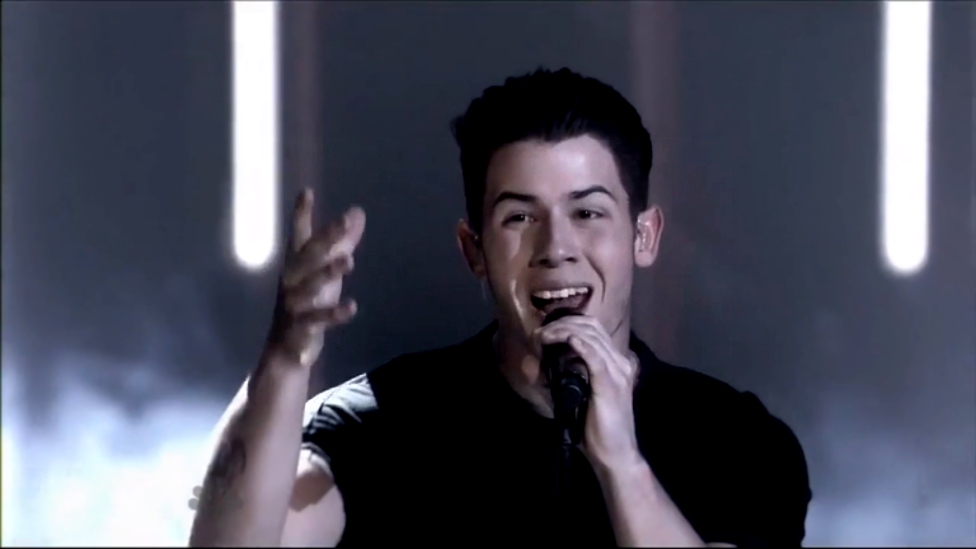 Видеоклип Ник Джонас / Nick Jonas Performs Chains @ 2015 iHeartRadio Music Awards 29 03 2015