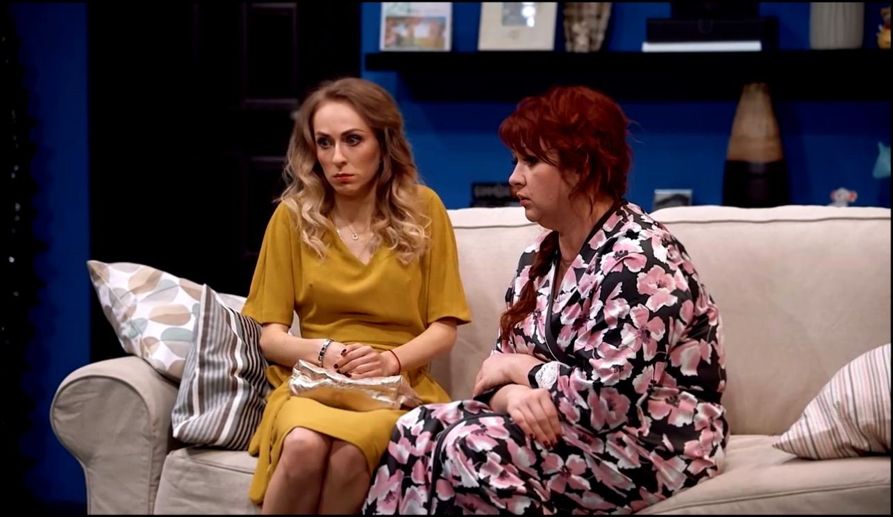 Видеоклип Однажды в России: Жена уговаривает девушку заняться сексом с её мужем