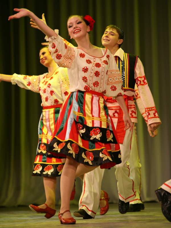 танец | Молдавский