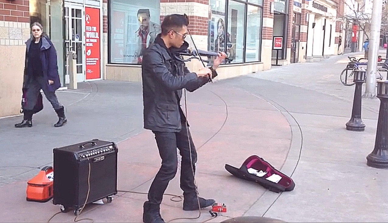 Уличный музыкант (видео): creativing.net