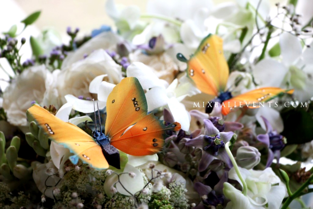 "Свадьба бабочек" на роскошной вилле у океана на Бали -  наших молодых Кристины и Бо - в MIX Bali Events 