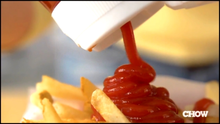 Видеоклип Как достать кетчуп из бутылки - 7 способов