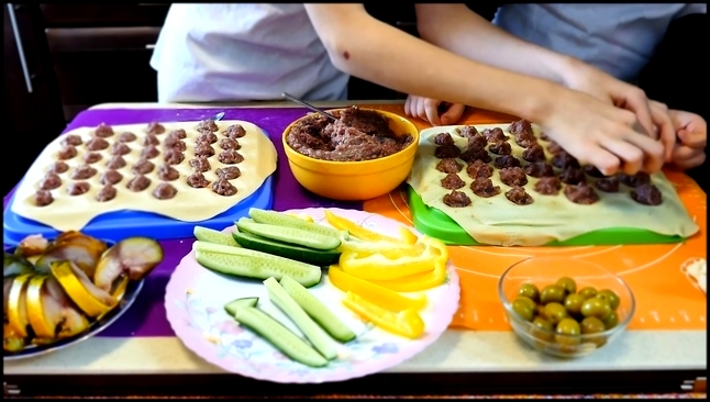 Видеоклип Кулинарный #Челлендж: #ИгробойАдриан и #лучшаяподружкаСвета! Рецепты и игры для детей. Влог Адриана