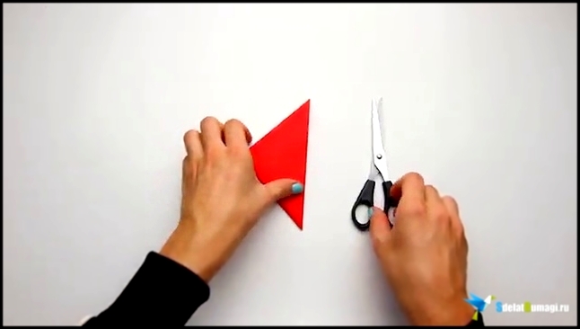 Видеоклип Как сделать снежинку из бумаги, вырезание снежинок