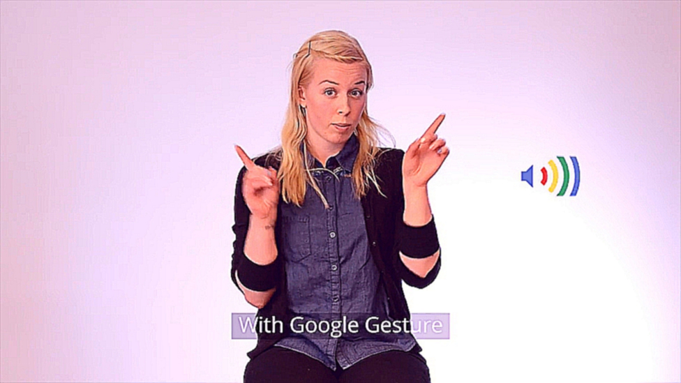Видеоклип Браслеты помогают понять язык жестов