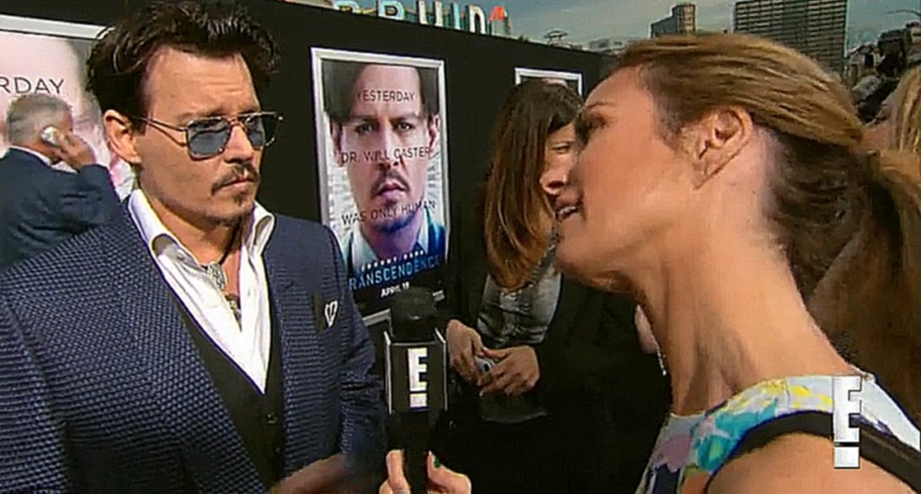 Видеоклип Johnny Depp Rocks Female Ring  E! Online UK