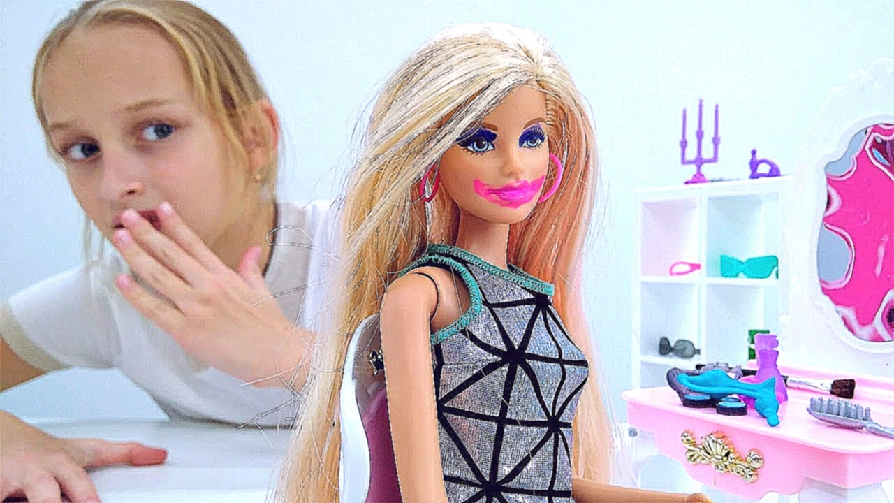 Видеоклип Игры #Барби: #лучшаяподружкаВаря делает макияж для Barbie! Игры куклы. Видео для девочек