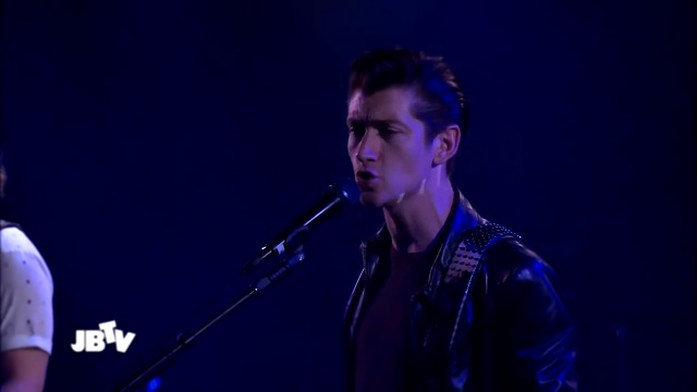 Видеоклип Arctic Monkeys - Do I Wanna Know - Live at JBTV