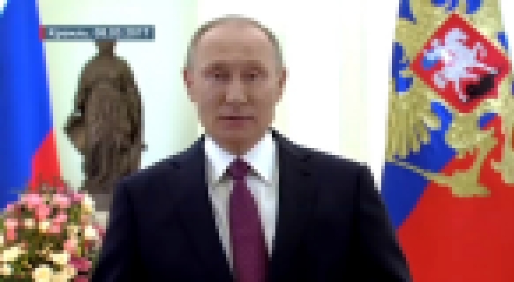 Видеоклип Неофициальный Владимир Путин кадры, как президент поет,рыбачит и читает стихи 