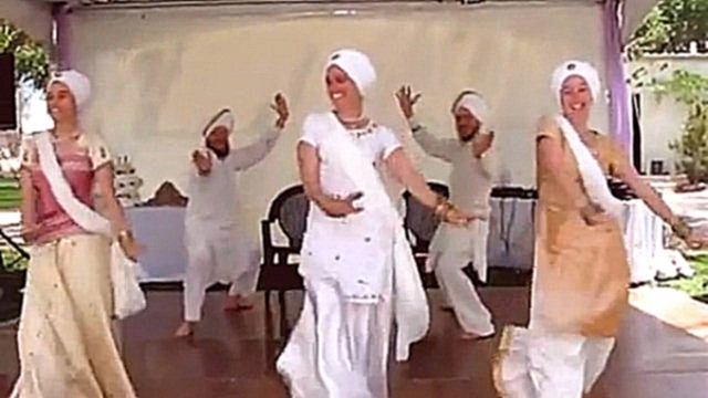 Видеоклип Индийский танец Банга