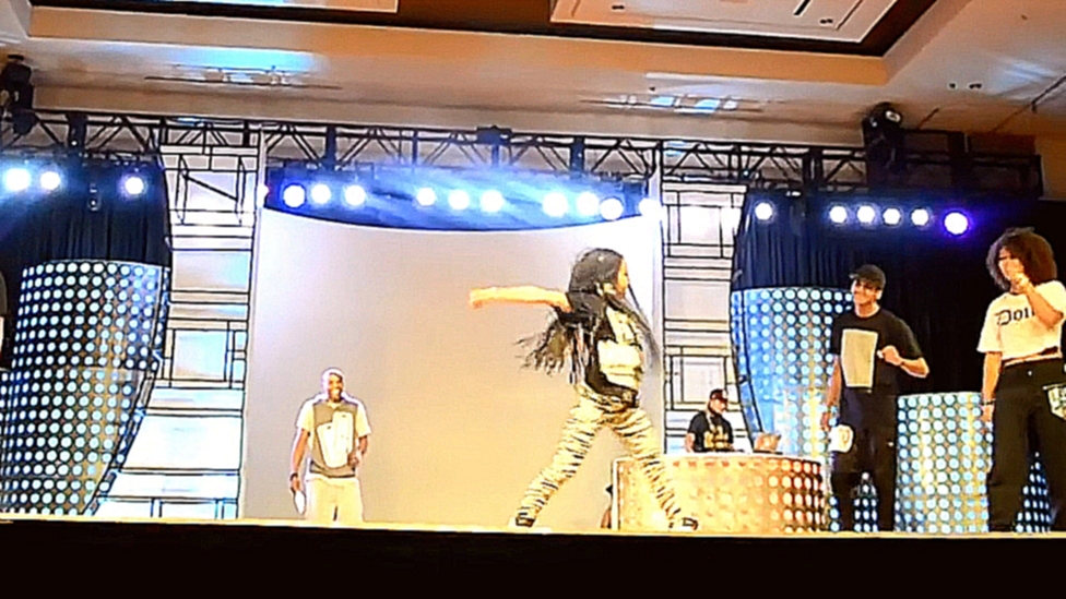 Видеоклип Маленькая Lil Di зажигает на чемпионате мира по уличным танцам в Лас Вегасе