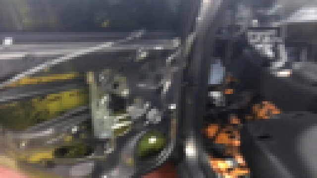 Видеоклип Ford Focus 3 шумоизоляция. Даже немного становится жаль, что все это будет скрыто под обшивками.