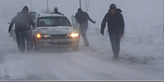 Видеоклип Румынию накрыл мощный снегопад с сильным ветром (новости) 