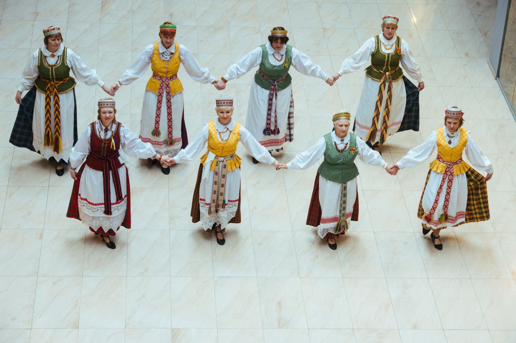 "Клумпакоис" | Литовский народный танец